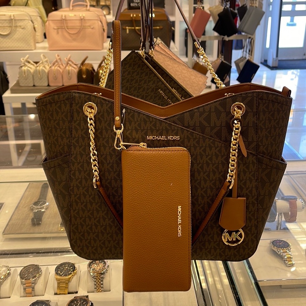 MICHAEL KORS LG X CHAIN SHOULDER TOTE BAG
&  JST Lg Travel CONTINENTAL Wallet